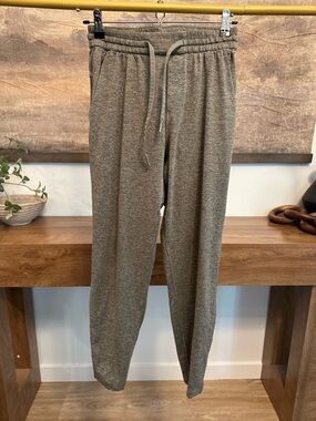 lululemon athletica Men's Heather Olive Drawstring Joggers size XS